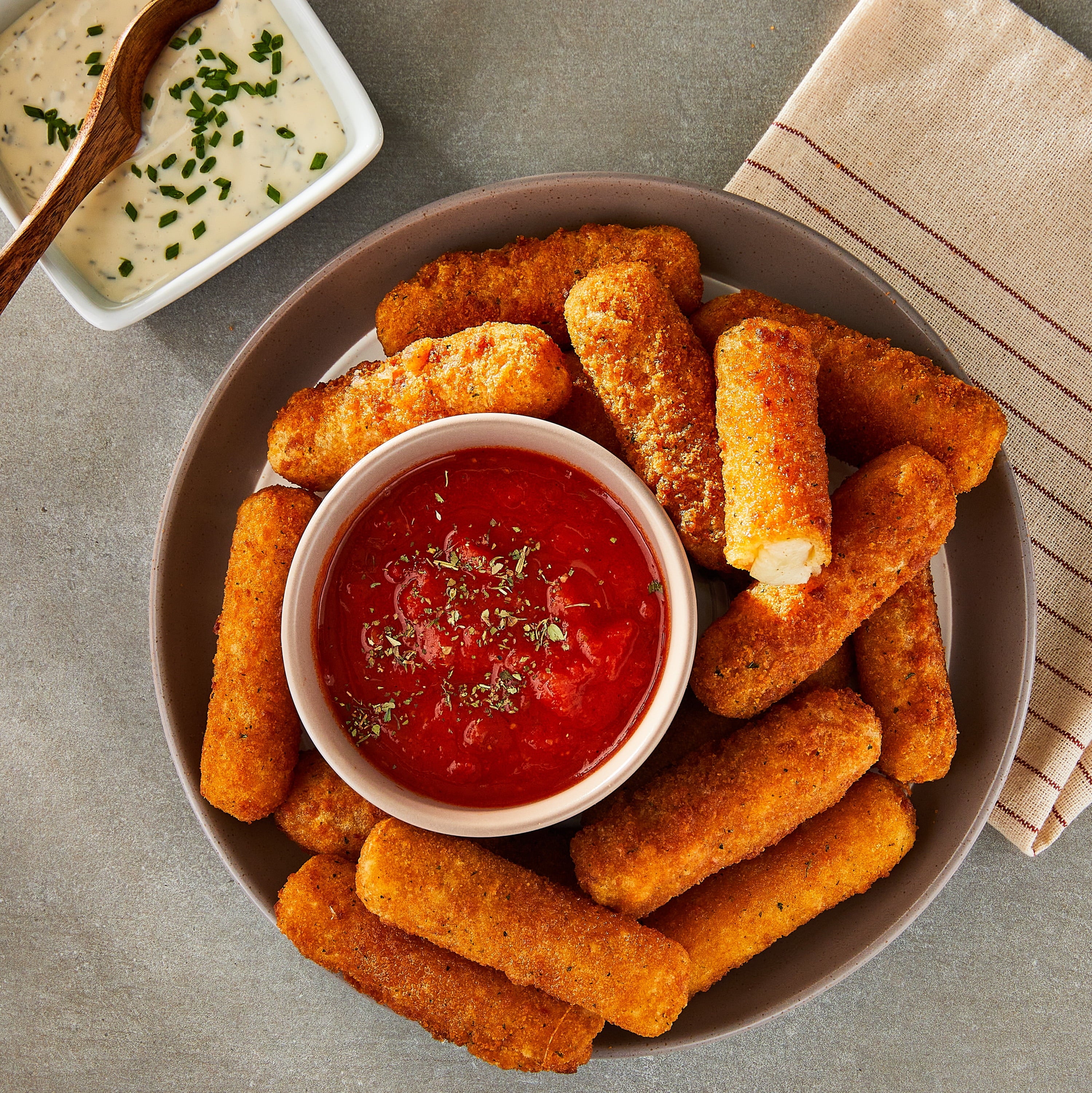 Great Value Mozzarella Cheese Sticks Appetizer, 17.4 oz Carton (Frozen)